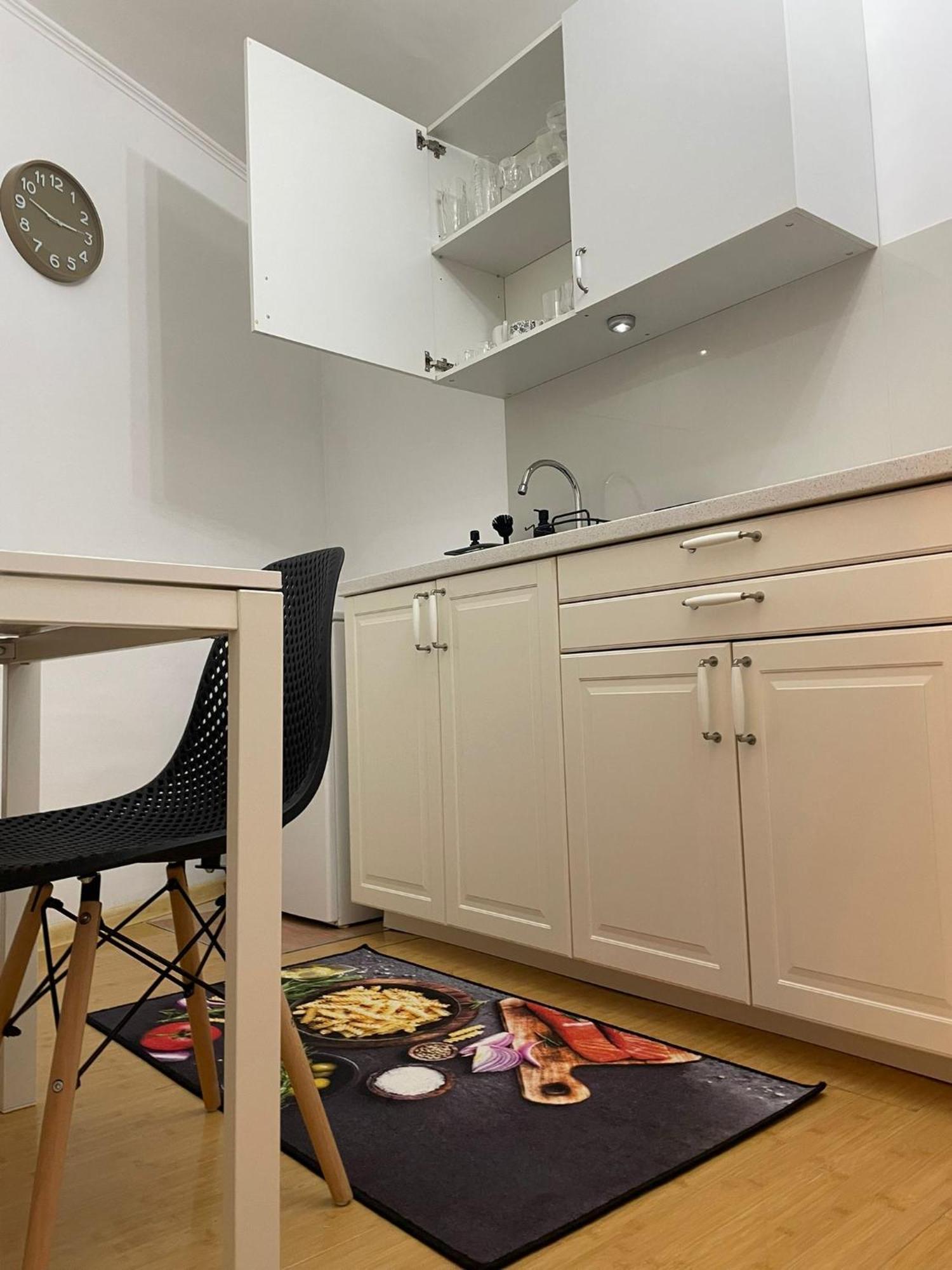 Emm Apartament - 100M Parc Si Metrou Tinererului Boekarest Buitenkant foto